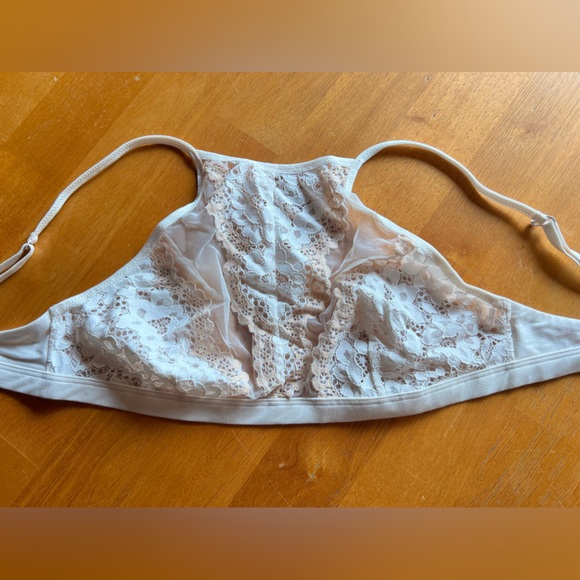 NWT’s Victorias Secret Bralette - Picture 2 of 5